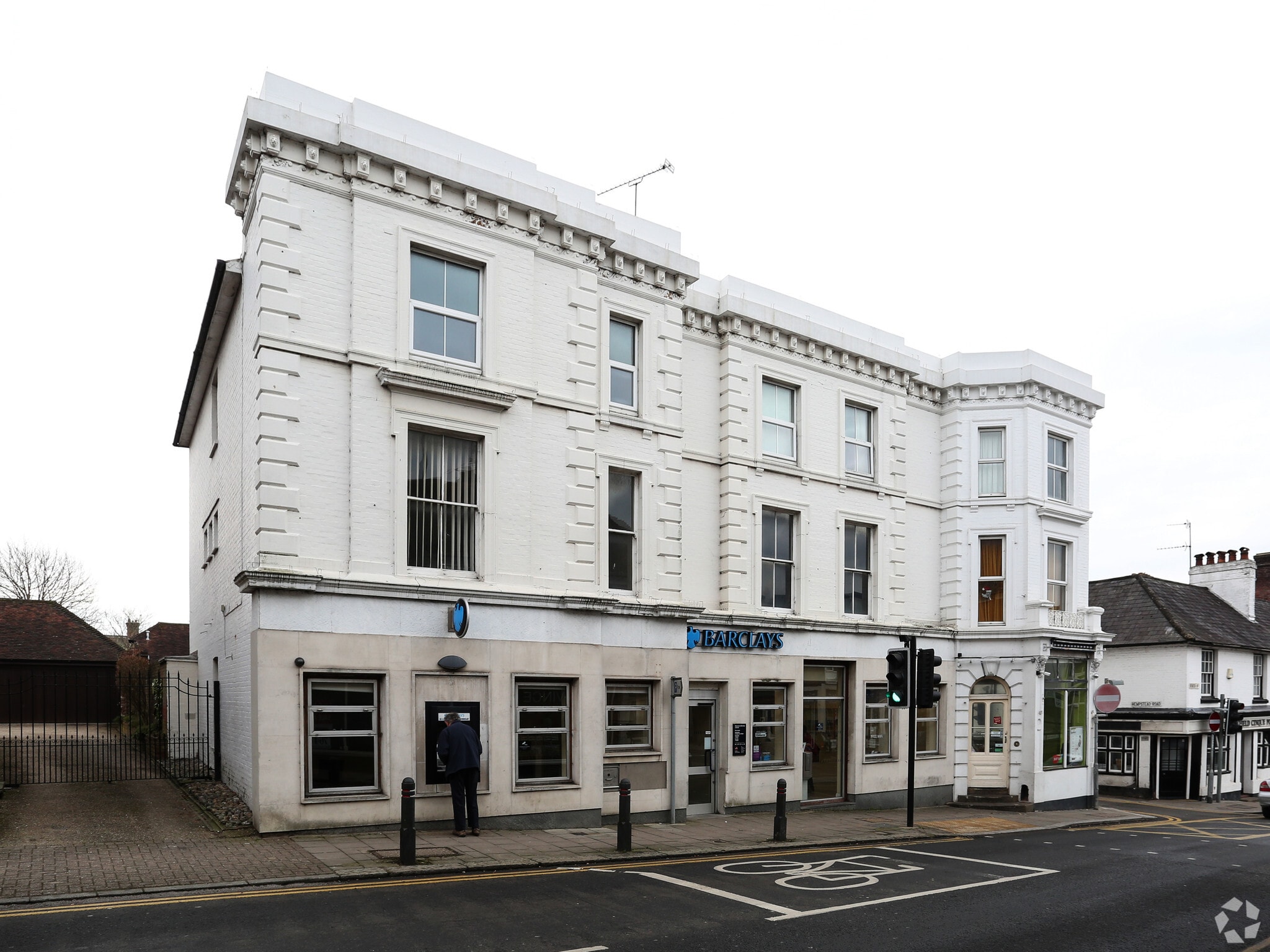 190 High St, Uckfield to rent Primary Photo- Image 1 of 3