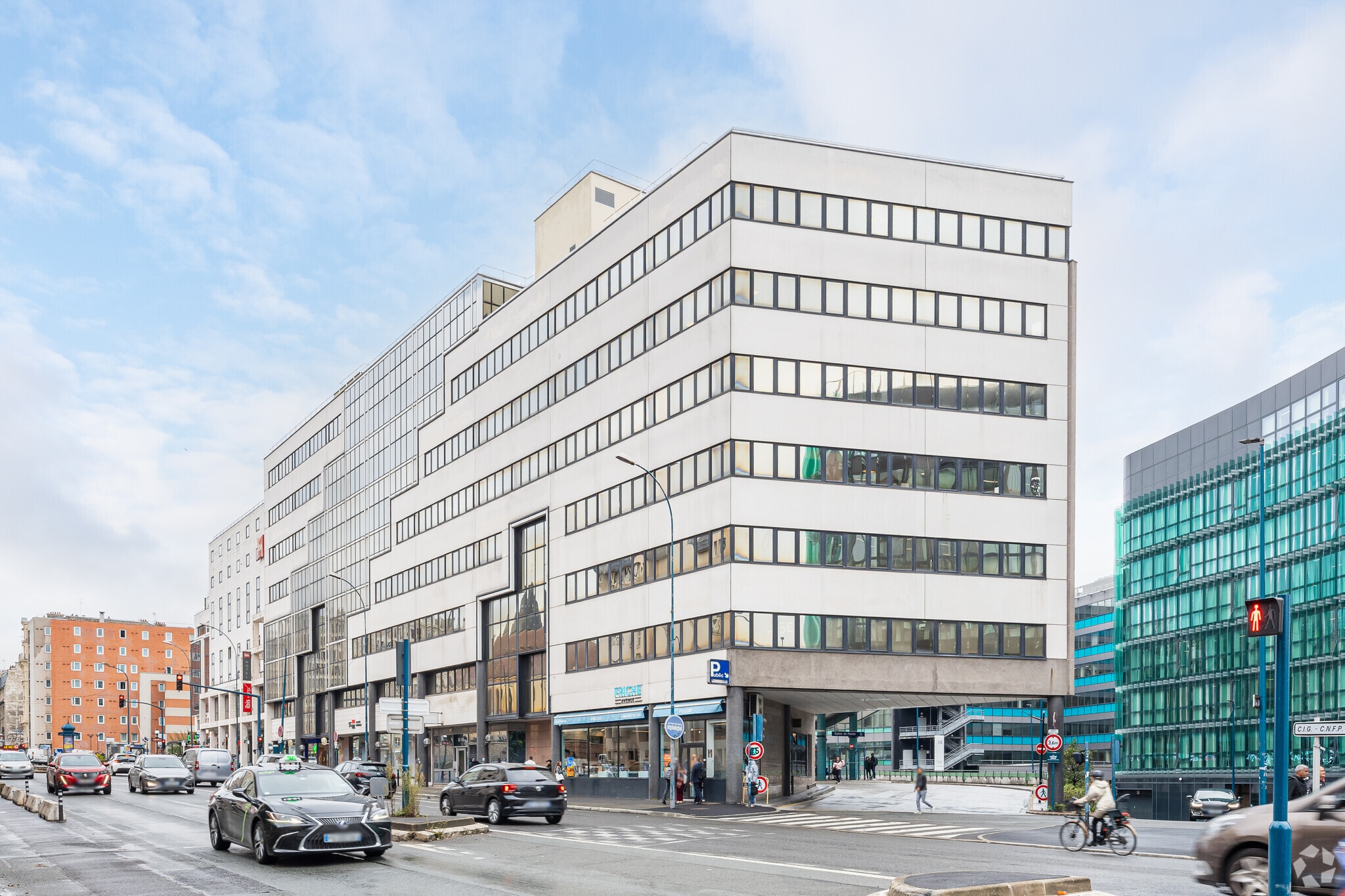 153-155 Avenue Jean Lolive, Pantin to rent Primary Photo- Image 1 of 9