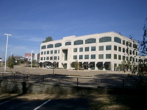 4400 Old Canton, Jackson, MS for rent Building Photo- Image 1 of 6