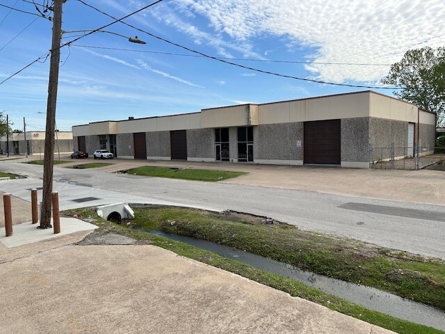 3709-3715 Ace St, Houston, TX for rent - Building Photo - Image 2 of 3