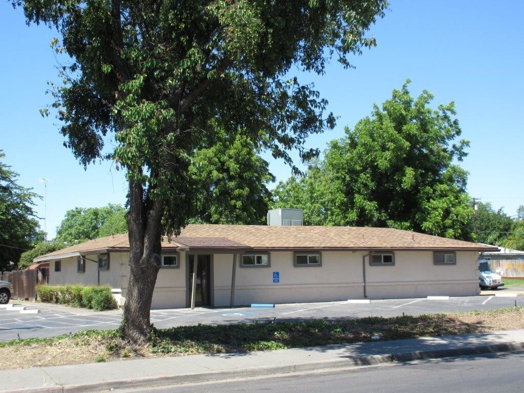321 E Granger Ave, Modesto, CA for sale Primary Photo- Image 1 of 1