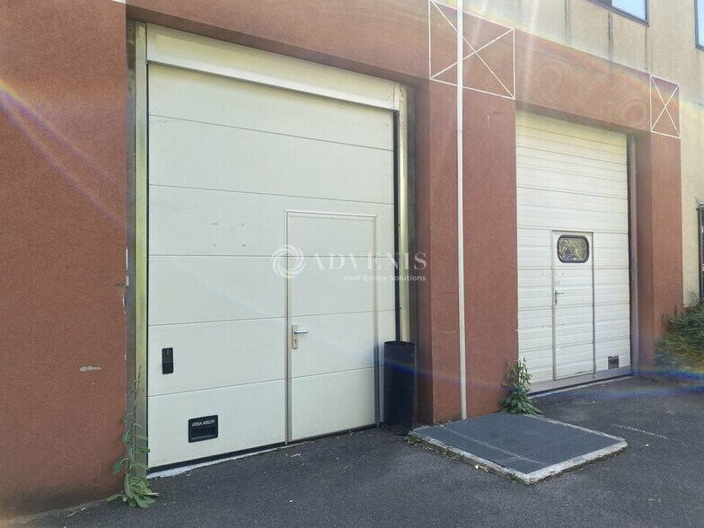 21 Rue Aristide Briand, Vanves to rent - Building Photo - Image 2 of 11