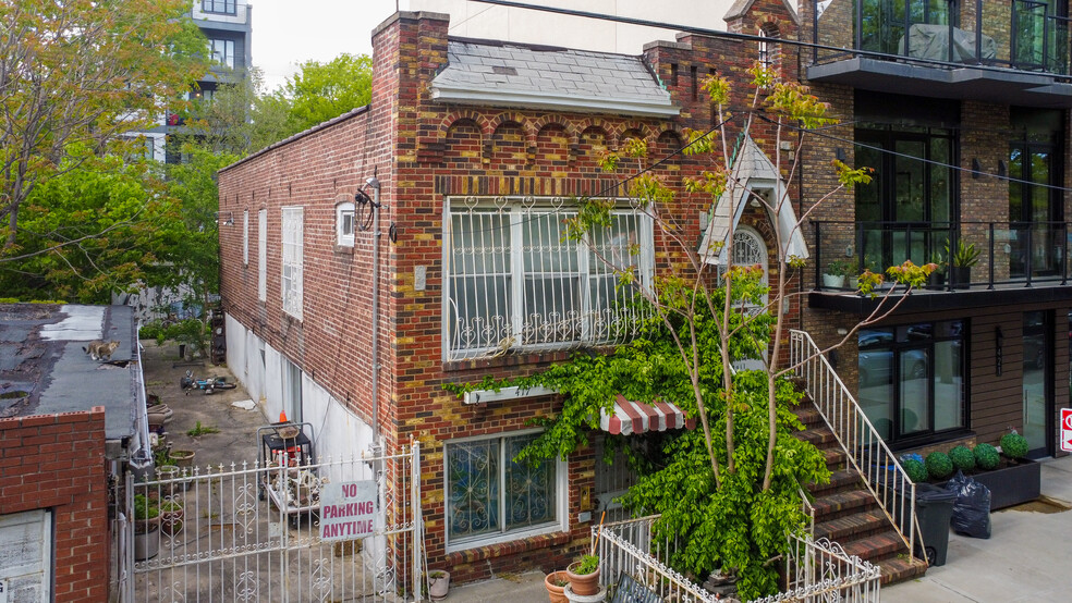 417 Maple St, Brooklyn, NY for sale - Building Photo - Image 1 of 1