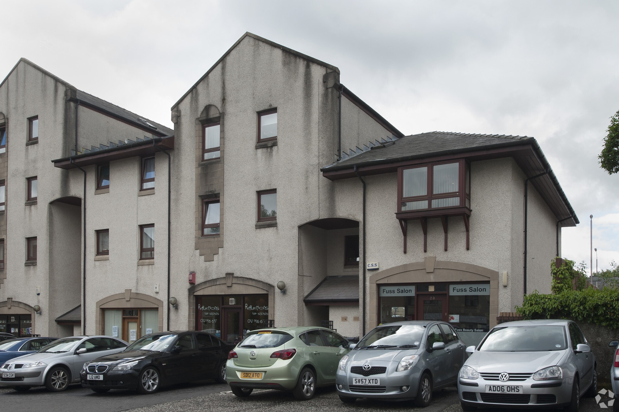 23-29 Stewart St, Milngavie to rent Primary Photo- Image 1 of 11