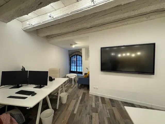 Retail in Chambéry for sale Interior Photo- Image 1 of 11