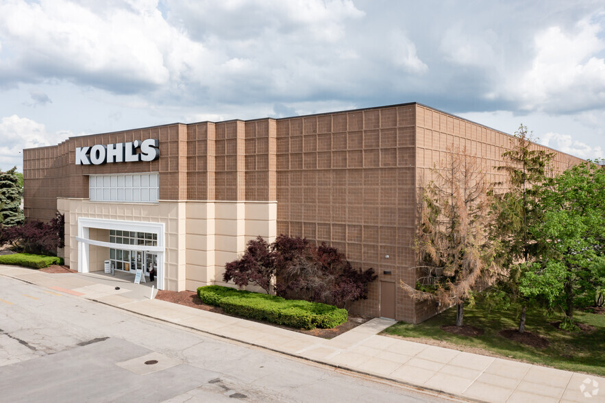 1-152 Stratford Square Mall, Bloomingdale, IL for sale - Building Photo - Image 1 of 1