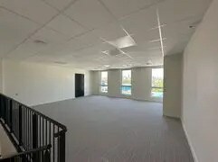 Office in Bondy to rent - Building Photo - Image 3 of 8