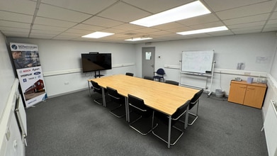 Coldharbour Ln, Rainham to rent Interior Photo- Image 1 of 5