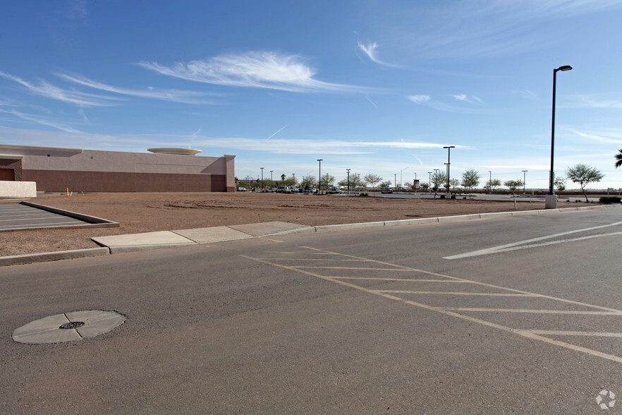 2024 E Florence Blvd, Casa Grande, AZ for rent - Building Photo - Image 1 of 6