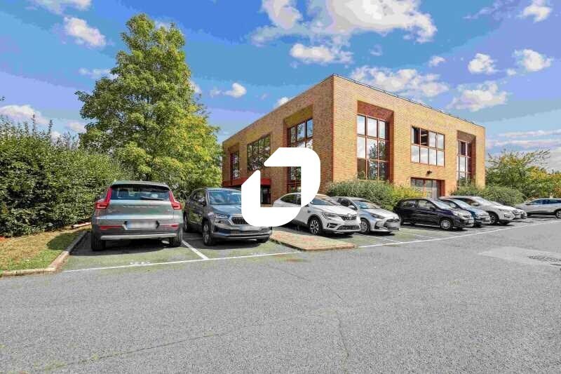 Office in Villepinte to rent Building Photo- Image 1 of 8