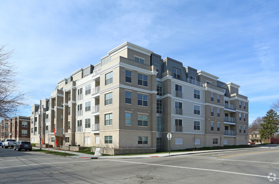 1025 Dennison Ave, Columbus, OH for sale - Building Photo - Image 1 of 1