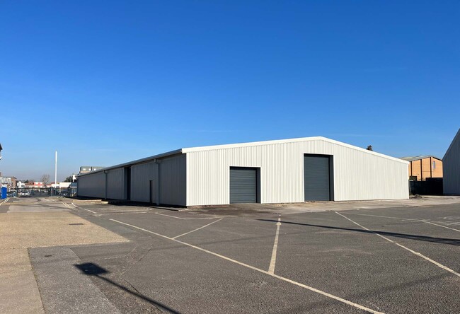More details for Albion Clos, Slough - Industrial to Rent