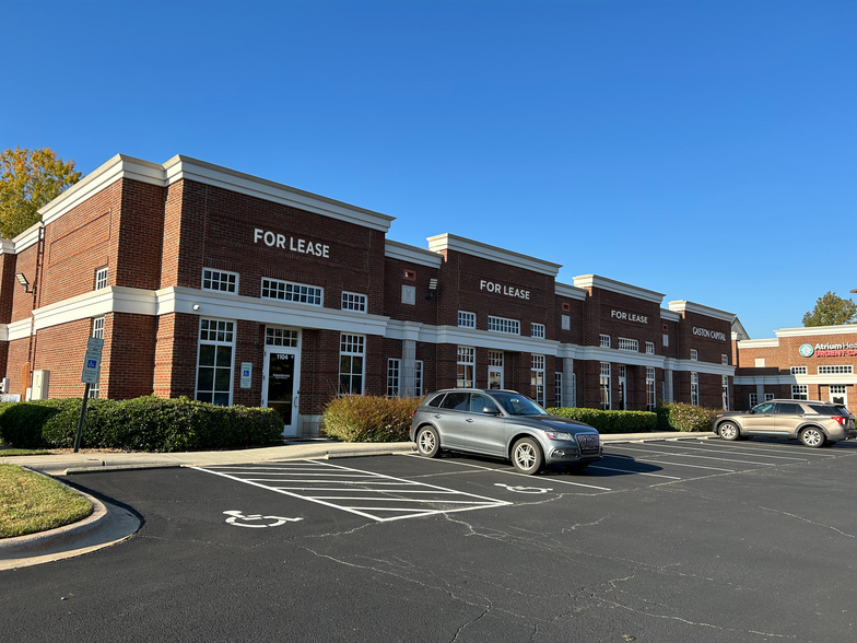 1104 Spruce St, Belmont, NC for rent - Building Photo - Image 1 of 8