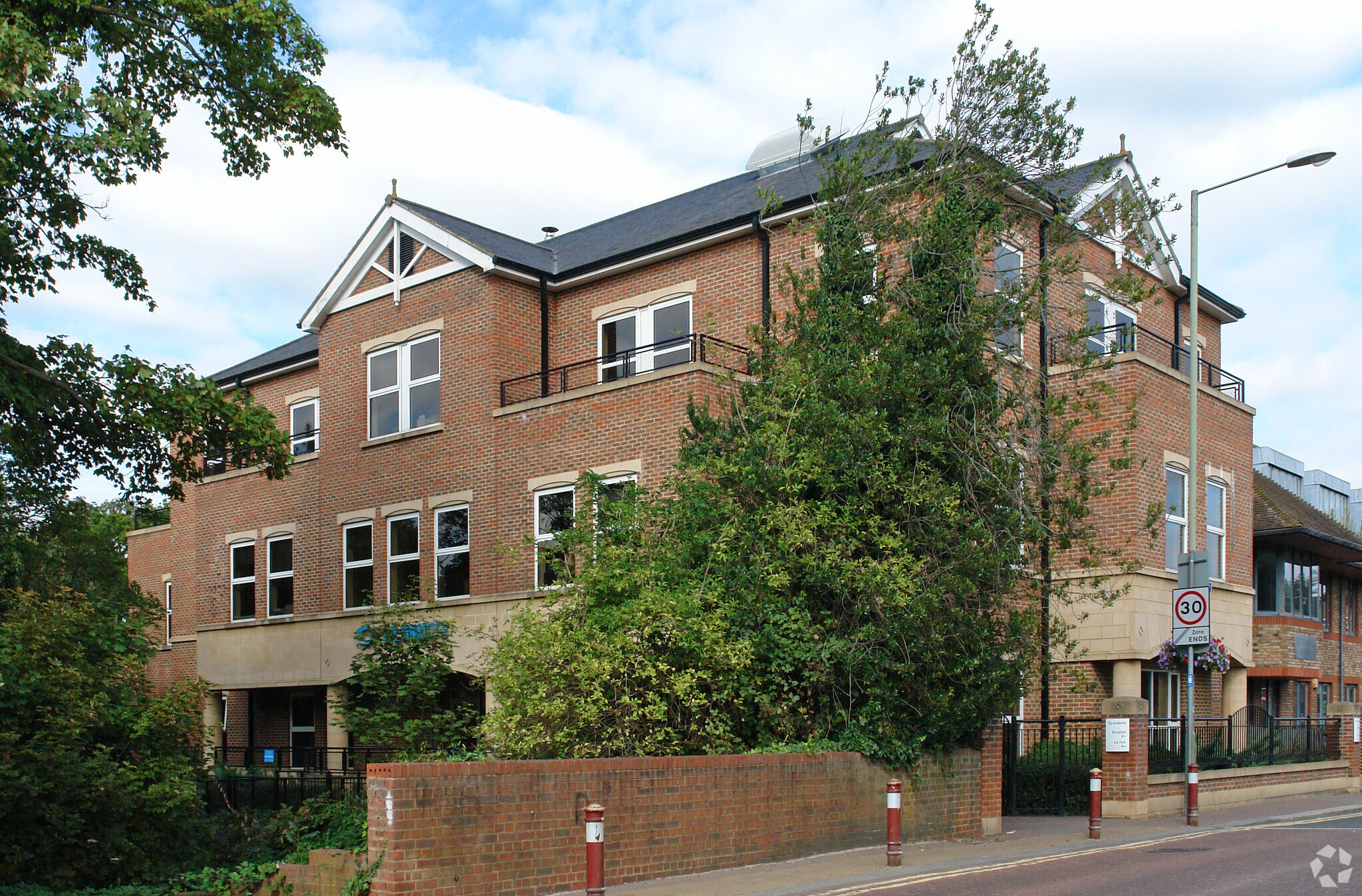 Guildford St, Chertsey for sale Primary Photo- Image 1 of 1