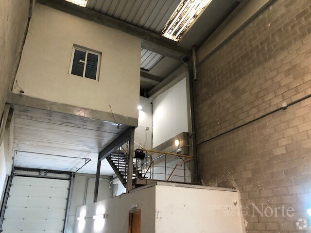 Algete, MAD 28119 - Unit Puerta 03, Esc. 1 - - Interior Photo - Image 2 of 5