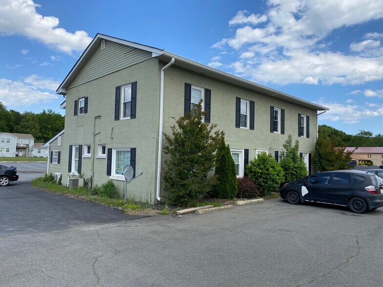 17079 Dahlgren Rd, King 22485 UK