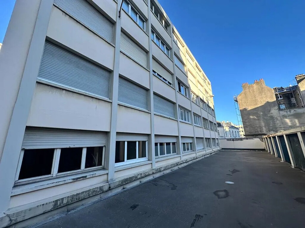 Vente Bureaux 258 m² - Photo 1