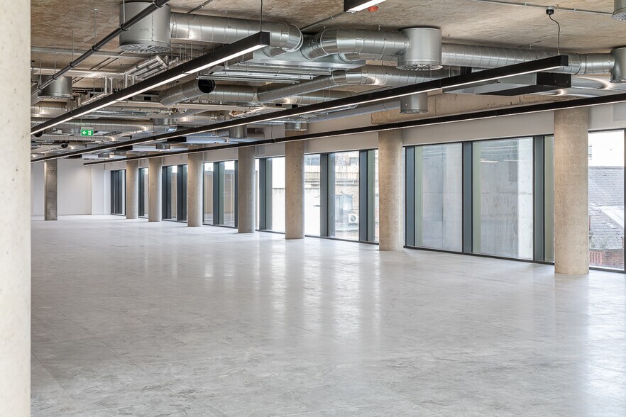 City North, Finsbury Park, London to rent - Interior Photo - Image 3 of 12