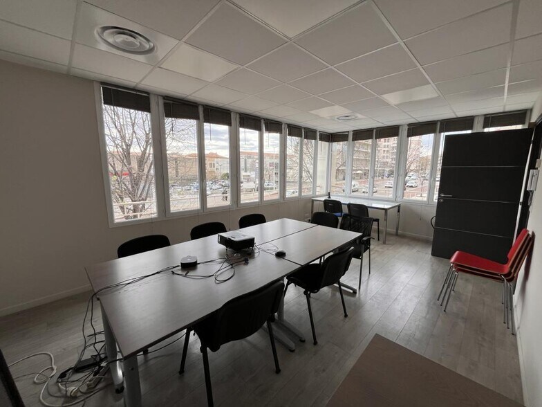 Office in Toulon to rent - Building Photo - Image 2 of 8