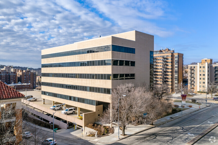 801 W 47th St, Kansas City, MO for rent - Building Photo - Image 3 of 11