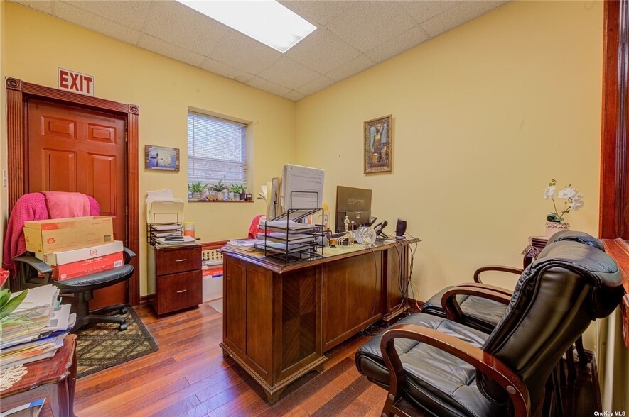 5019 Avenue N, Brooklyn, NY for sale - Interior Photo - Image 3 of 7