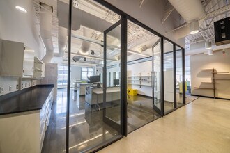 4600 Roswell Rd, Atlanta, GA to rent Interior Photo- Image 1 of 6