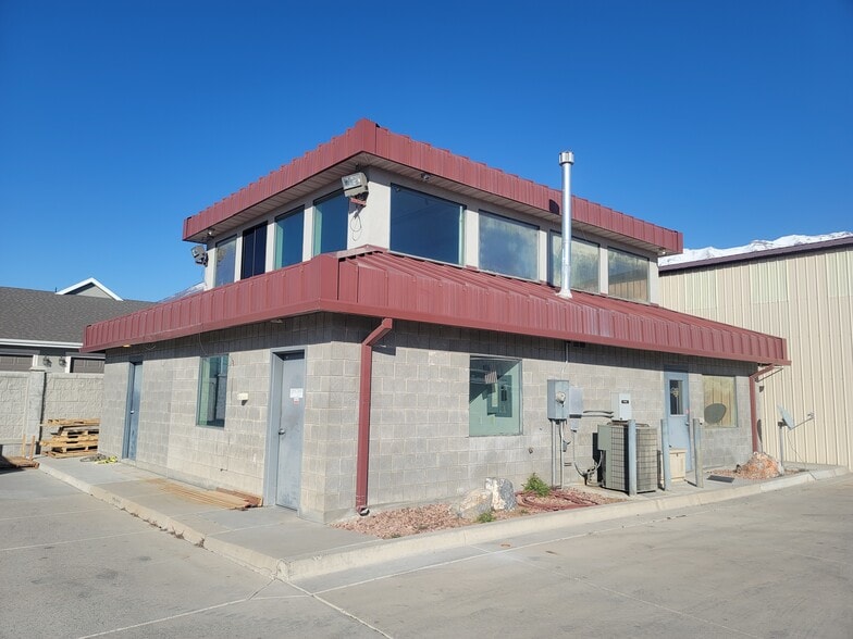 672 W 220 S, Pleasant Grove, UT for rent - Building Photo - Image 1 of 9