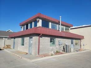 672 W 220 S, Pleasant Grove, UT for rent Building Photo- Image 1 of 10