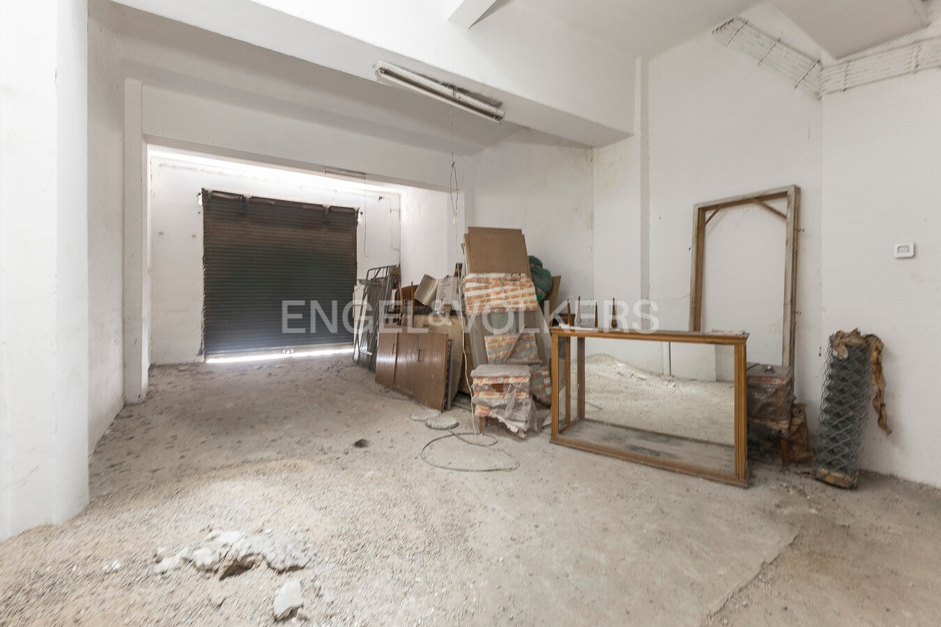 Barcelona, BAR 08027 - Unit - -  - Interior Photo - Image 1 of 13