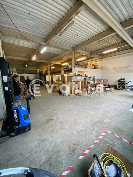 Office in Noisy-le-Grand to rent - Interior Photo - Image 3 of 3