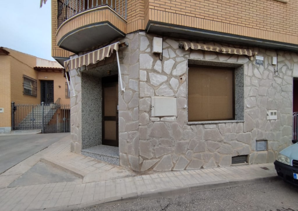 Retail in Villacañas, Toledo to rent Building Photo- Image 1 of 5