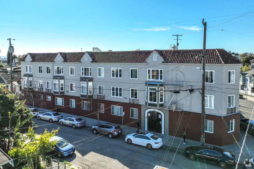 1757 26th Ave, Oakland, CA for sale - Primary Photo - Image 1 of 1