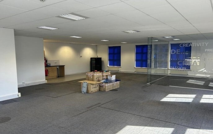 Gadbrook Park, Northwich to rent Interior Photo- Image 1 of 8