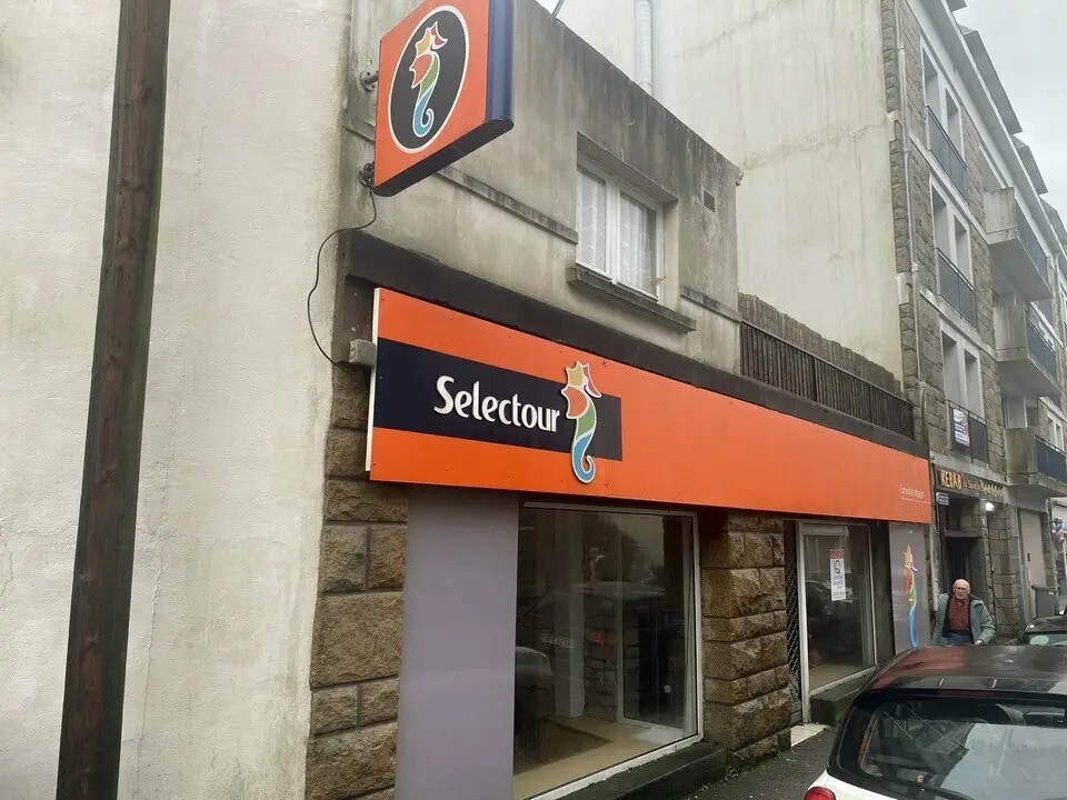 Location Commerce 69 m² - Photo 1