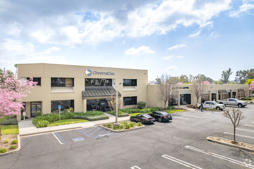 10005-10015 Muirlands Blvd, Irvine, CA for rent - Building Photo - Image 3 of 7