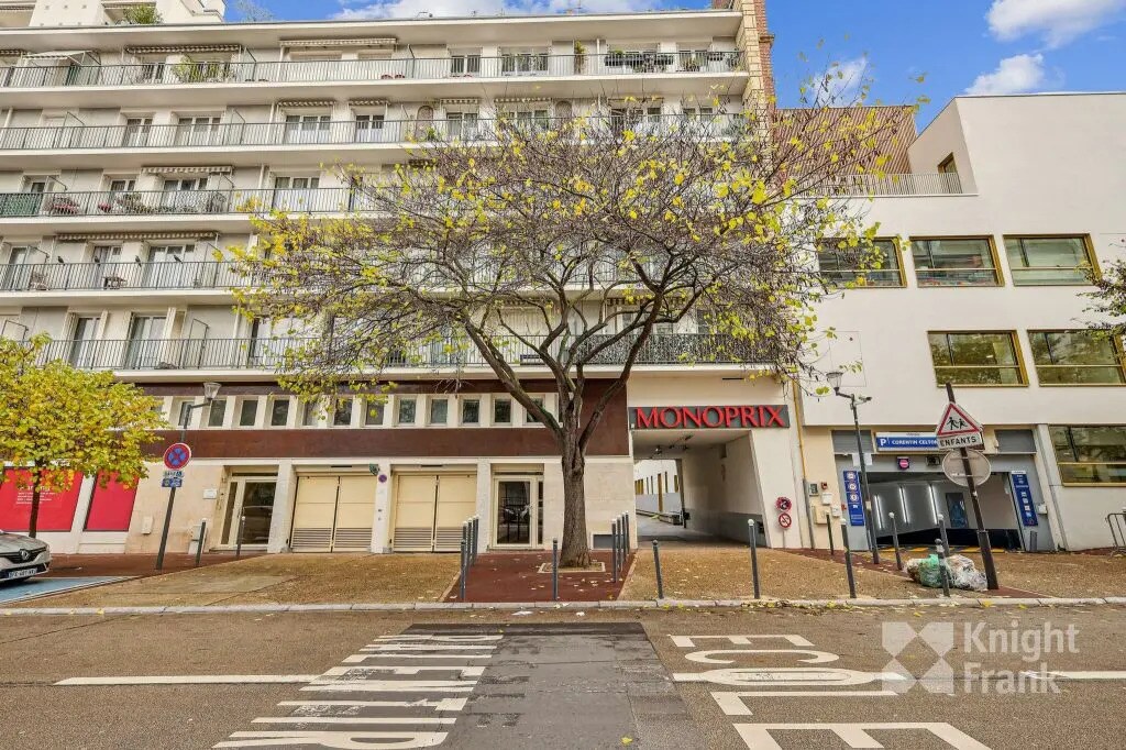 Office in Issy-les-Moulineaux to rent Building Photo- Image 1 of 10