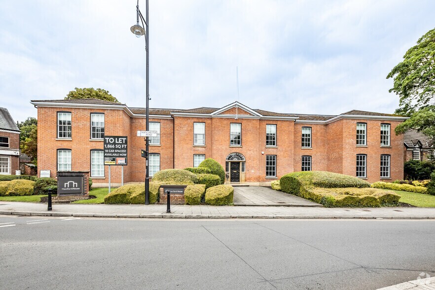 High St, Cheadle to rent - Building Photo - Image 1 of 2