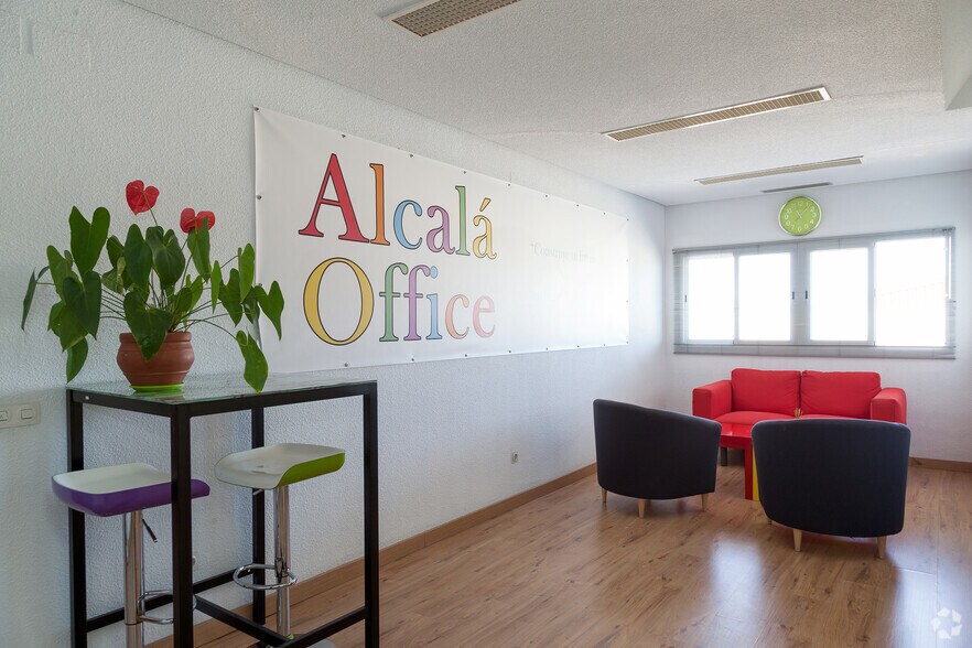 Avenida de Madrid, 48, Alcalá de Henares, Madrid to rent - Building Photo - Image 3 of 47