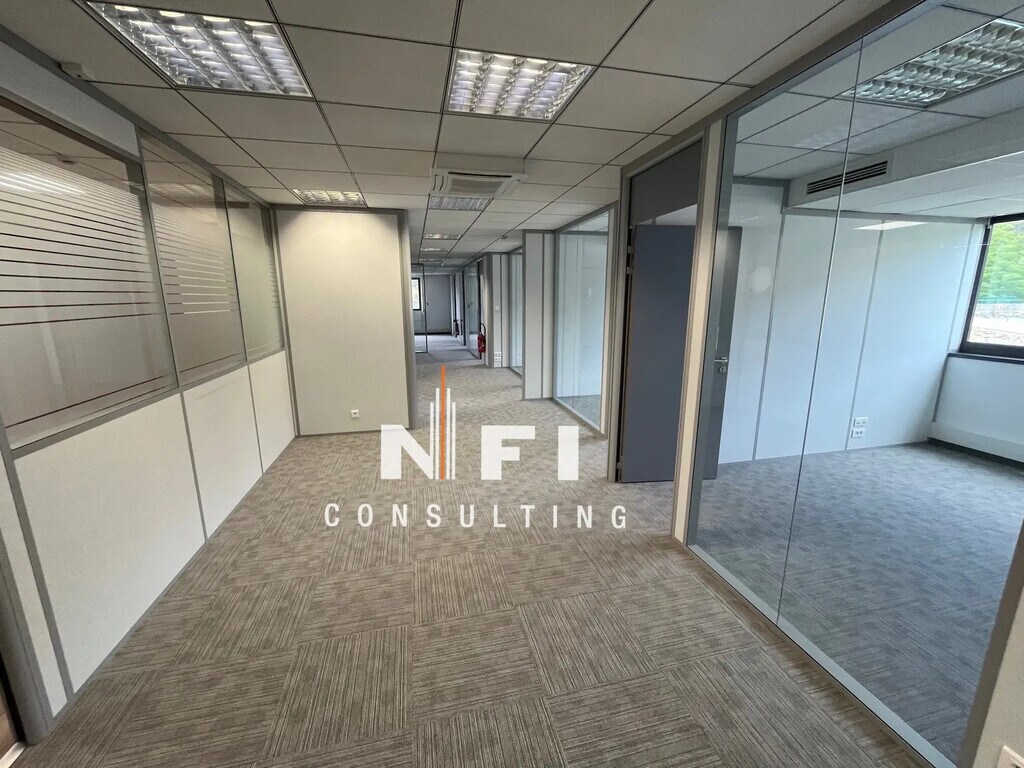 Location Bureaux 130 m² à 282 m² - Photo 1