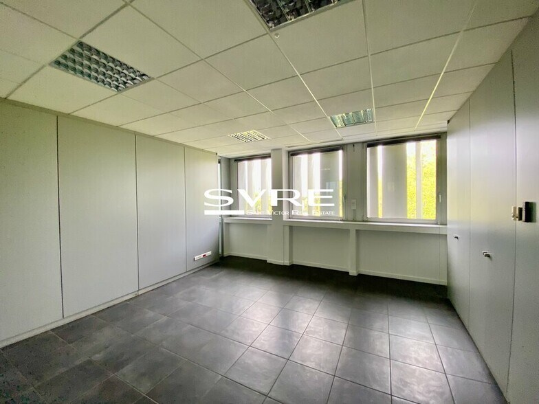 Office in Marseille to rent - Interior Photo - Image 3 of 7