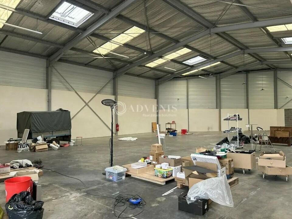 Location Entrepôt 500 m² - Photo 1
