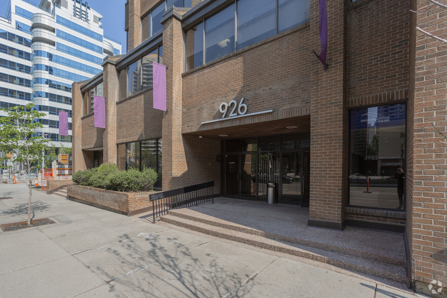 926 5th Ave SW, Calgary, AB for rent - Building Photo - Image 3 of 23