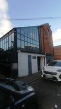 3 Nicholsons Ln, Maidenhead to rent Building Photo- Image 1 of 12