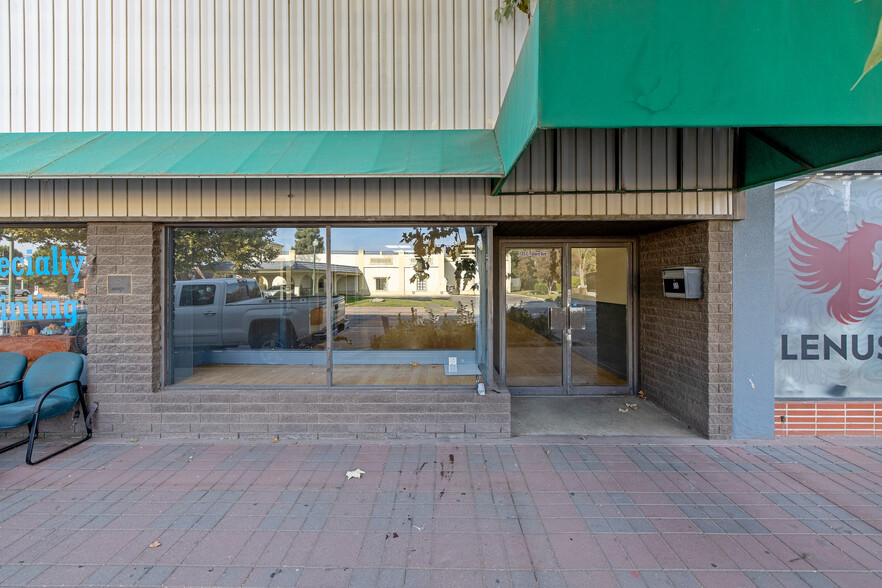 135 E Tulare Ave, Tulare, CA for sale - Building Photo - Image 1 of 1