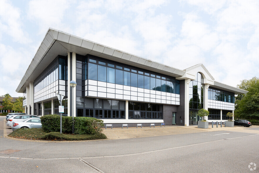 Riverside Way, Camberley for sale - Primary Photo - Image 1 of 1