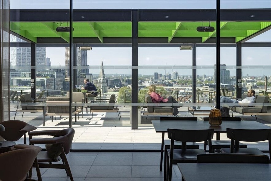 60 Whitechapel High St, London to rent - Building Photo - Image 2 of 48