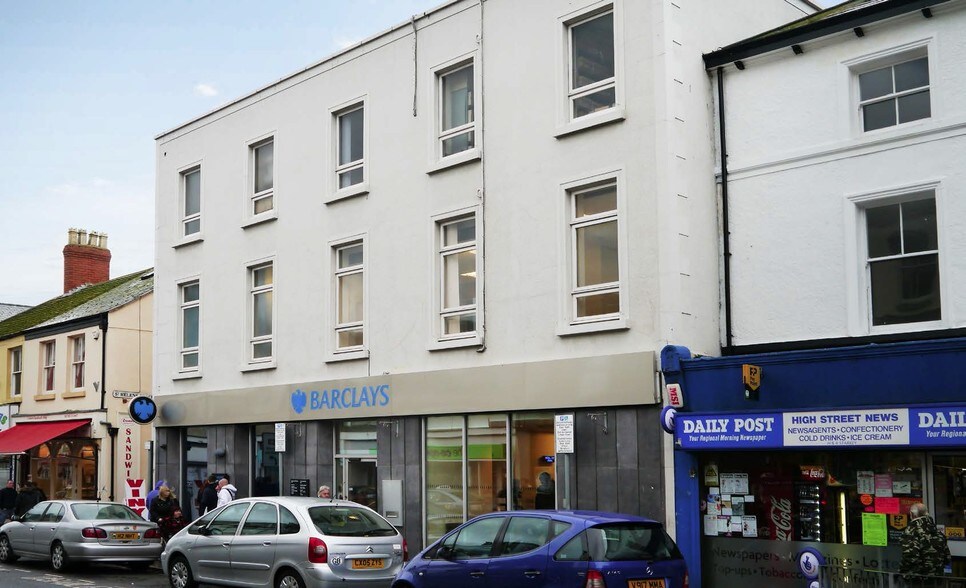 68-70 High St, Rhyl for rent - Building Photo - Image 1 of 2