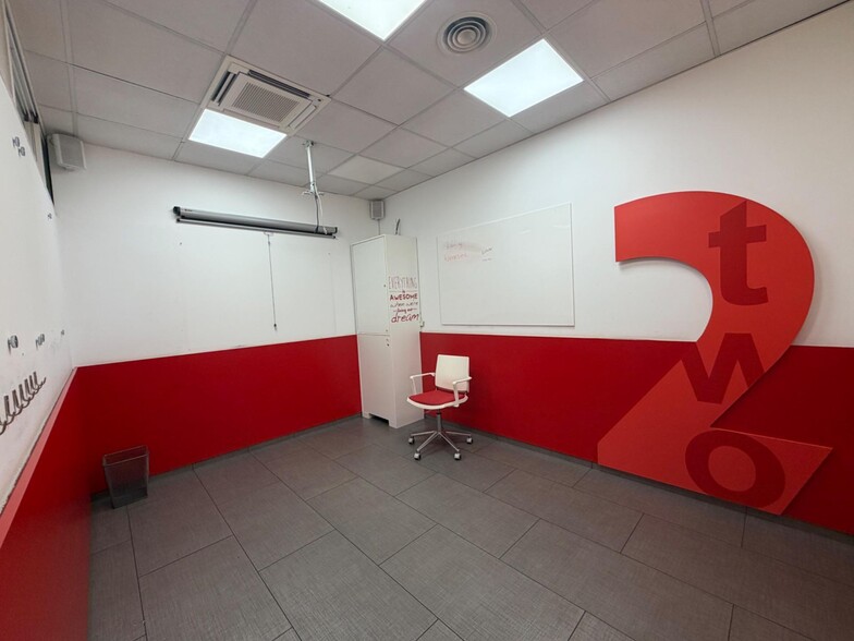 Retail in Alcorcón, Madrid to rent - Interior Photo - Image 3 of 7