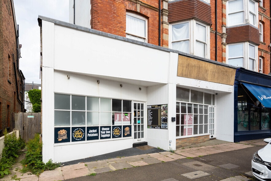 20-20A St. Leonards Rd, Bexhill to rent - Primary Photo - Image 1 of 10