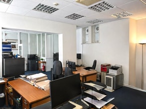 19-21 North End Rd, London to rent Interior Photo- Image 2 of 6